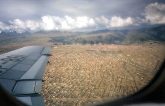 Kurz vor der Landung auf dem Altiplano, 4000m ü.Meer