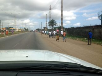 Auf dem Weg für einen Besuch bei Johann Dähler von Abidjan nach Tiassalé